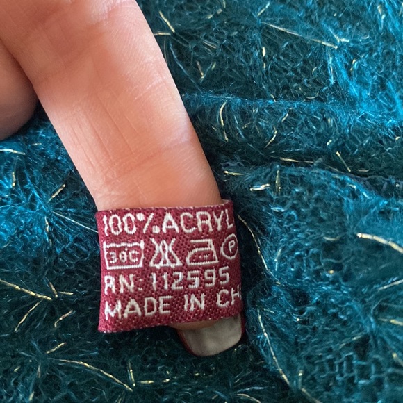 Infinity Scarf - Picture 9 of 9